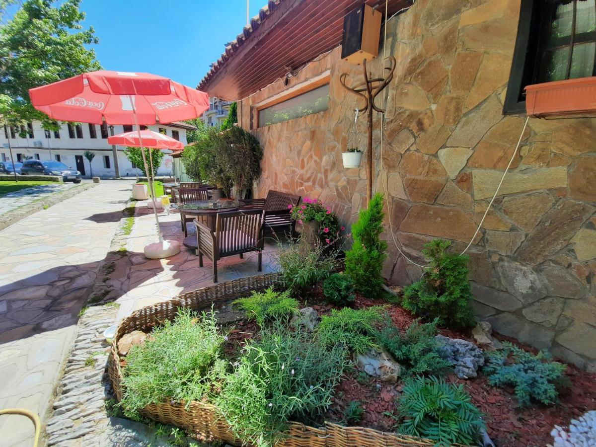Семеен Хотел-Ресторант Маламовата Къща Gotse Delchev Exterior foto