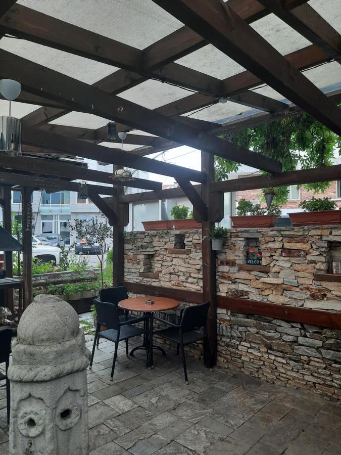 Семеен Хотел-Ресторант Маламовата Къща Gotse Delchev Exterior foto